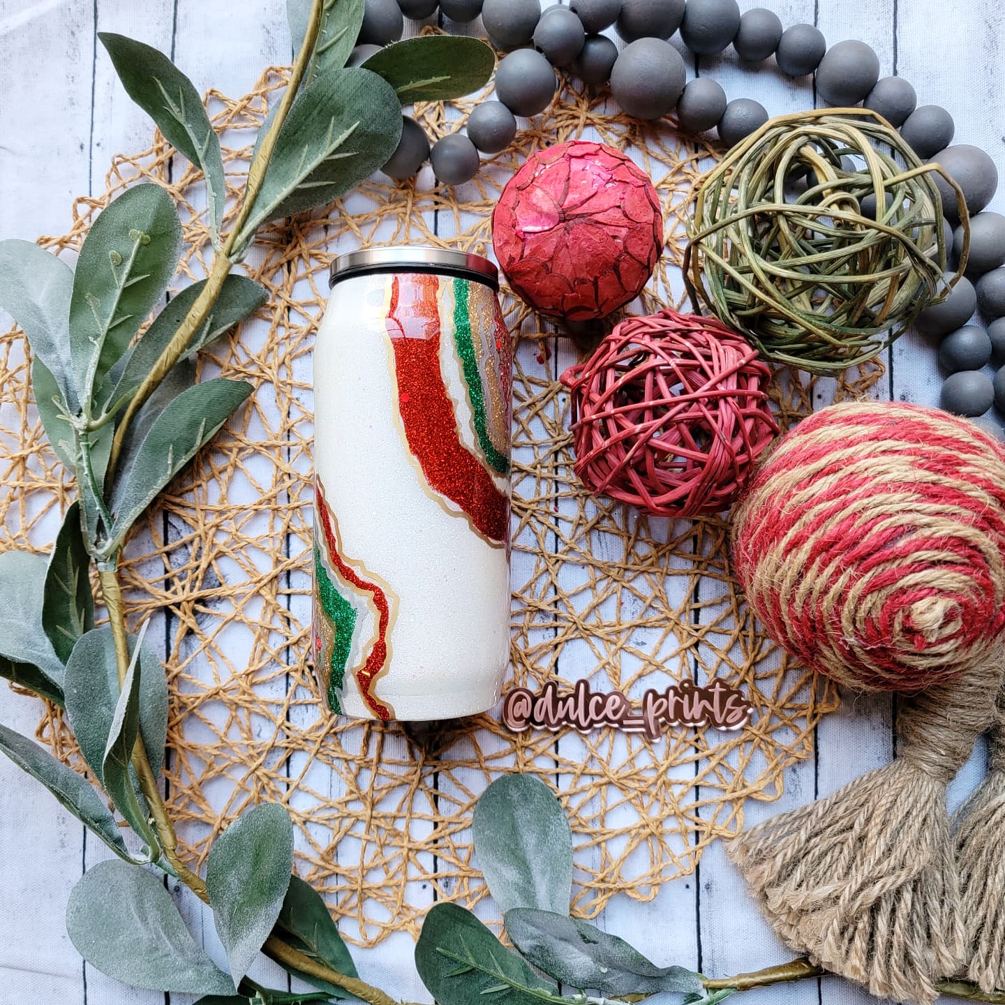 RTS Its beginning to feel a lot like Christmas geode